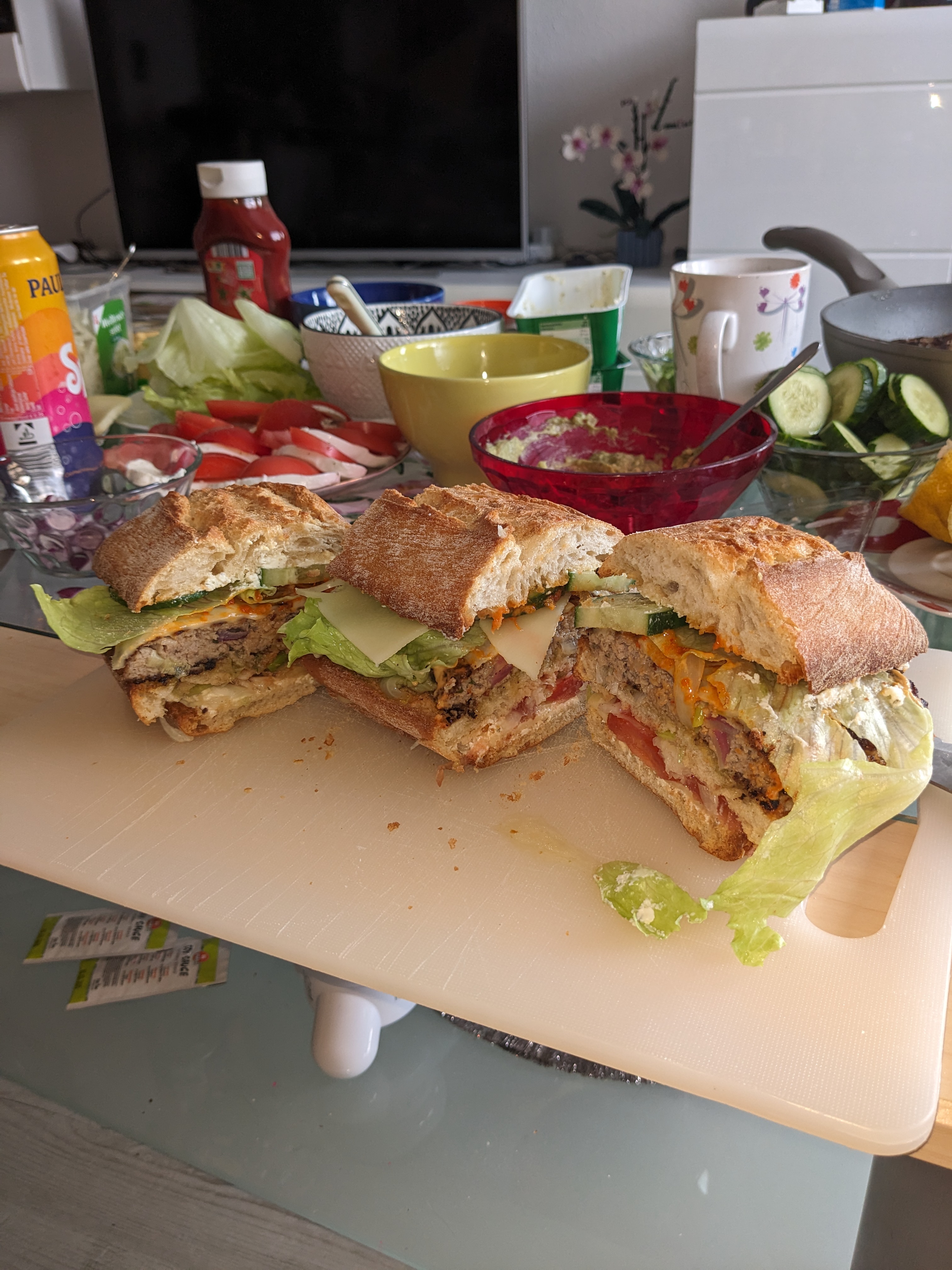 Ein U-Boot Sandwich mit zwei Broten gemacht